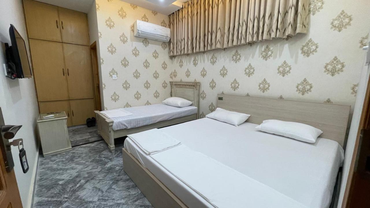 Midways Guest House And Hotels Исламабад Экстерьер фото