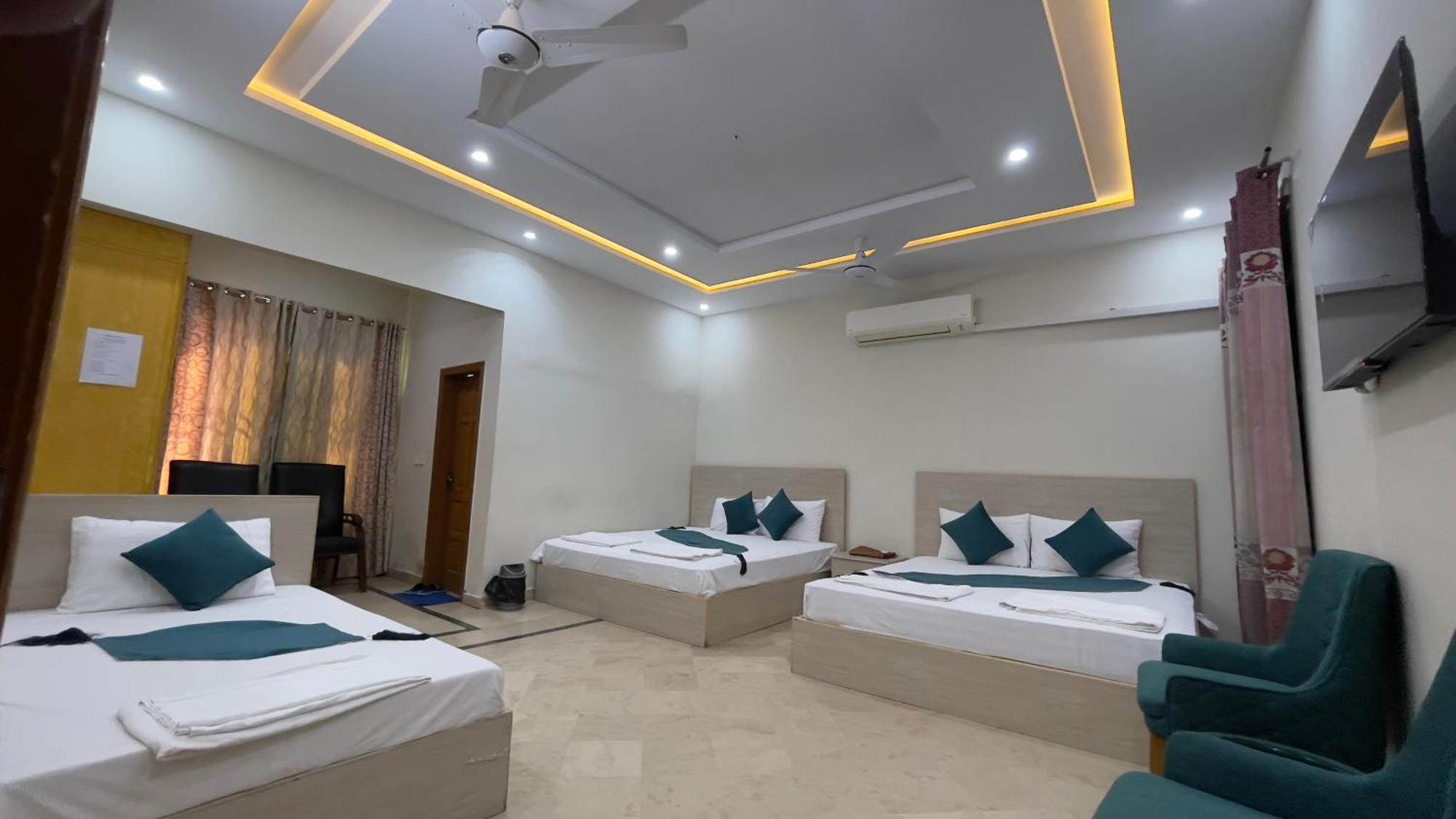 Midways Guest House And Hotels Исламабад Экстерьер фото