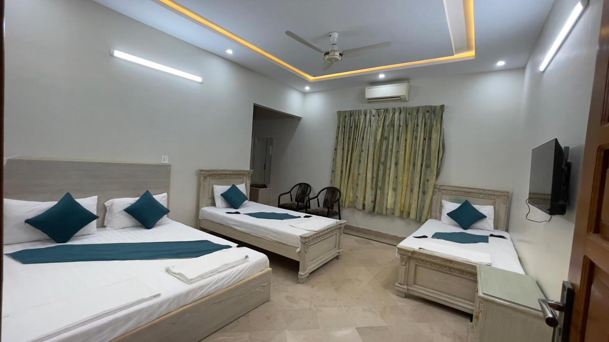 Midways Guest House And Hotels Исламабад Экстерьер фото