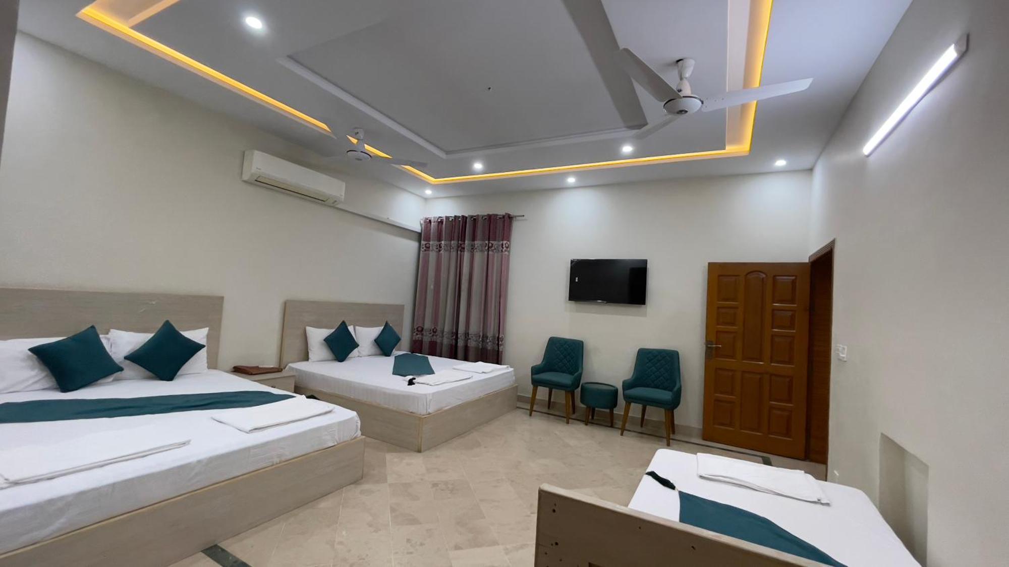 Midways Guest House And Hotels Исламабад Экстерьер фото